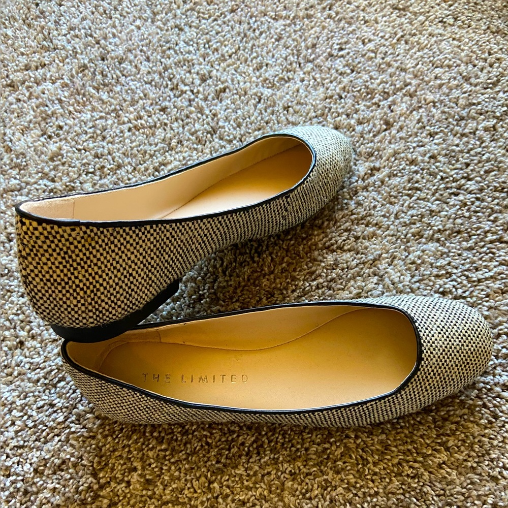 The Limited Women’s flats